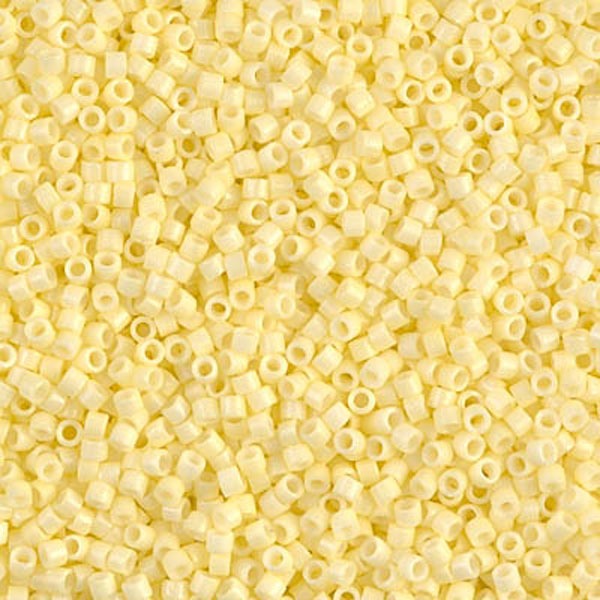 Miyuki Delica 11/0 - Citron givré clair opaque Duracoat - n°2101 - 5gr